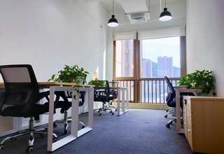 天津倉儲物流舊地面翻新施工